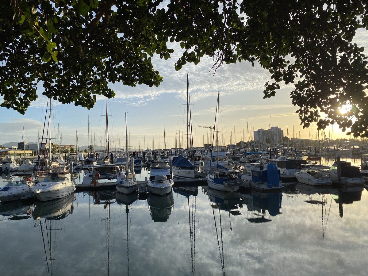 Yeah, but apart from the winter sunshine, boating, islands, great pubs, magnificent old buildings & friendly locals… what else has Townsville got going for it? @P_Thompson88 #seeaustraliafirst In town for a much more serious reason but the morning run was great fun!