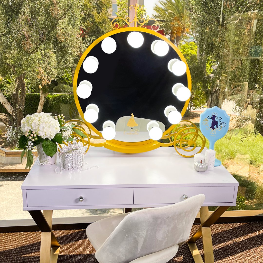 ImpressionsV's tweet photo. Pumpkins can turn into carriages with a little magicππβ¨
#cinderella #disneystyle #disneygram #princess #carriage #disney #magic #shopdisney #disneyprincessstyle https://t.co/T7AhvAGVFm