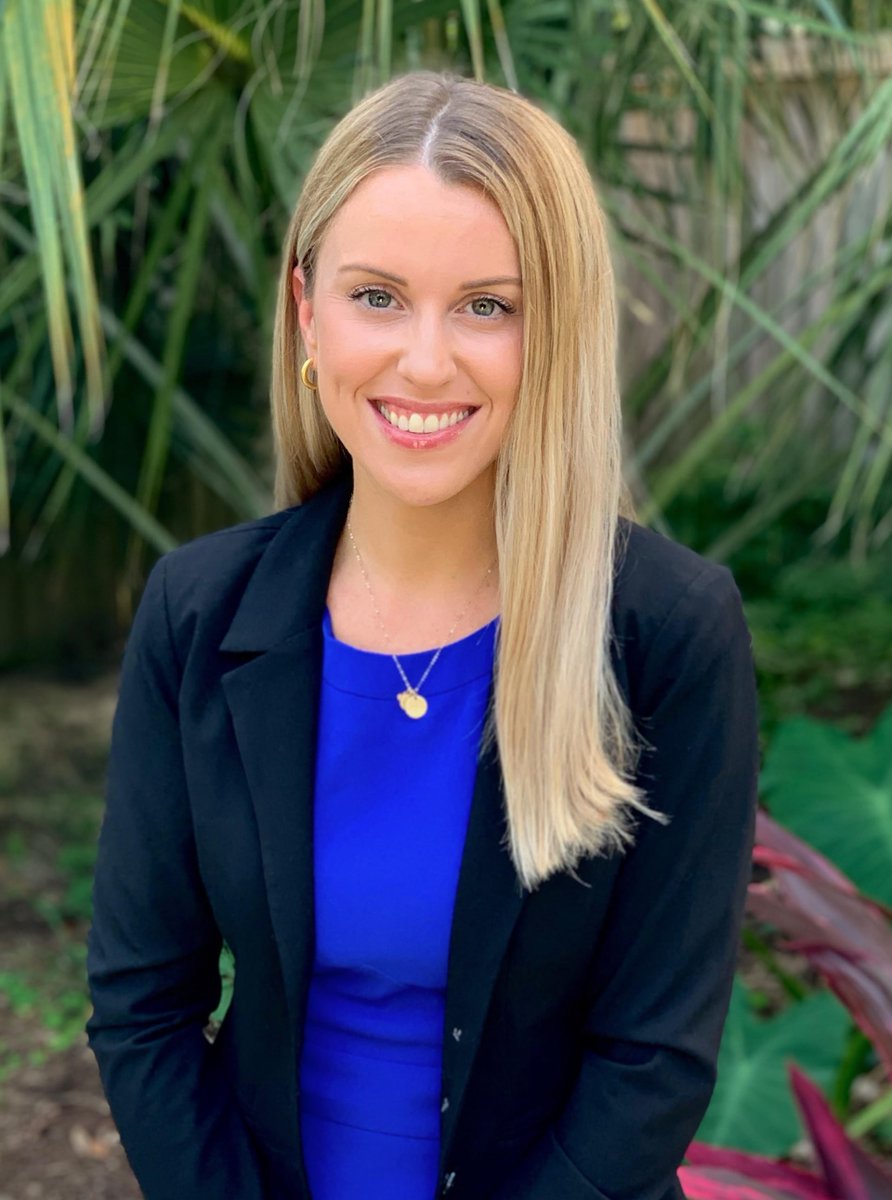 VCUPsychology's tweet photo. Congratulations to NEW graduate @_KellyOC for defending their thesis on โBreaking the cycle: A longitudinal study of factors that disrupt peer selection and influence processes among urban youth. Kelly is about to complete her internship in the child track at @CHSConsortium https://t.co/uQdCCyvE5d