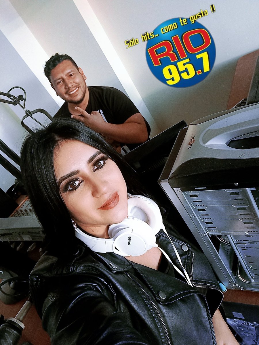 PriskVazquez's tweet photo. @RADIORIOFM957 #RioFest #Rock #pop #radio #clasicos de lunes a viernes a partir de las 17h00 @PriskVazquez @Willgpp https://t.co/5OBb0tDuOp