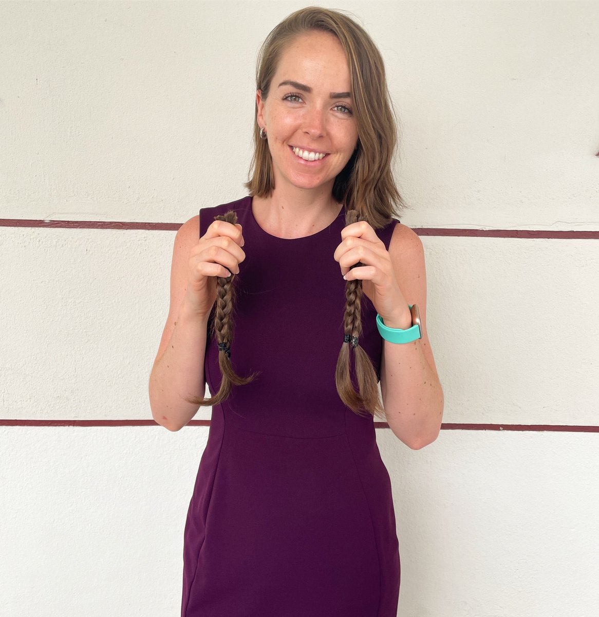 Friday assembly got a whole lot more exciting with four children cutting my hair 💁🏻‍♀️Cheapest haircut yet! A couple of inches lighter donated to the #LittlePrincessTrust 💜💛 #thirddonation #hongkong #summercut <a href="/LPTrustUK/">Little Princess Trust</a> gofundme.com/f/5295b2-littl…