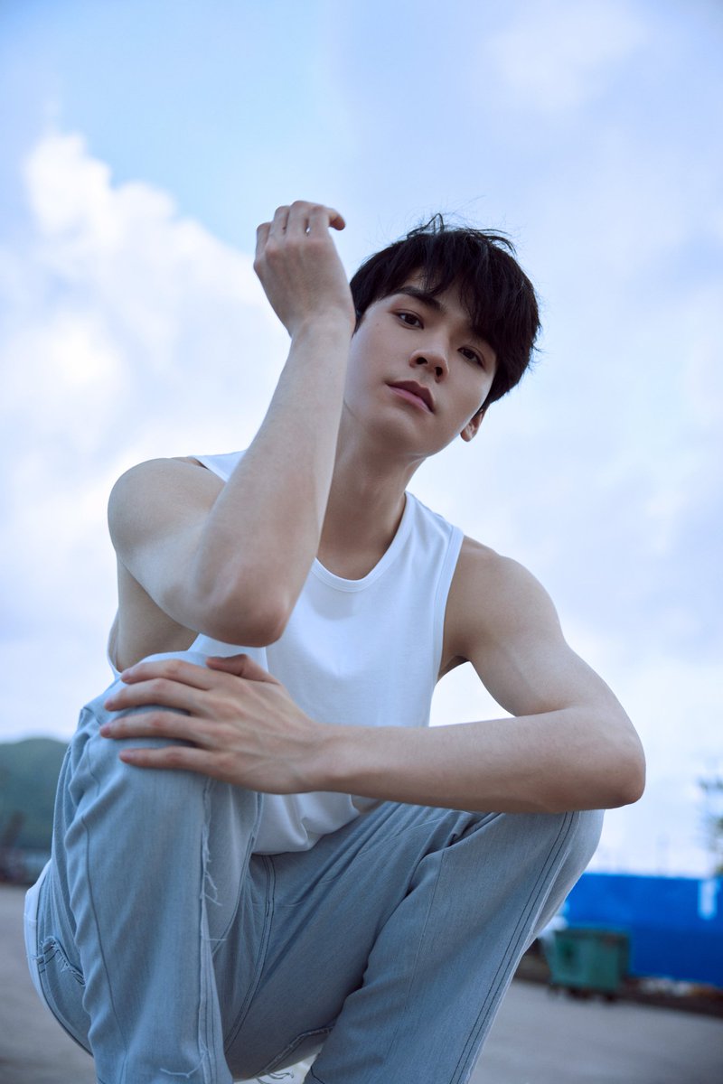 gongnjun's tweet photo. Your summer boy is here. https://t.co/LylC5bTRRx