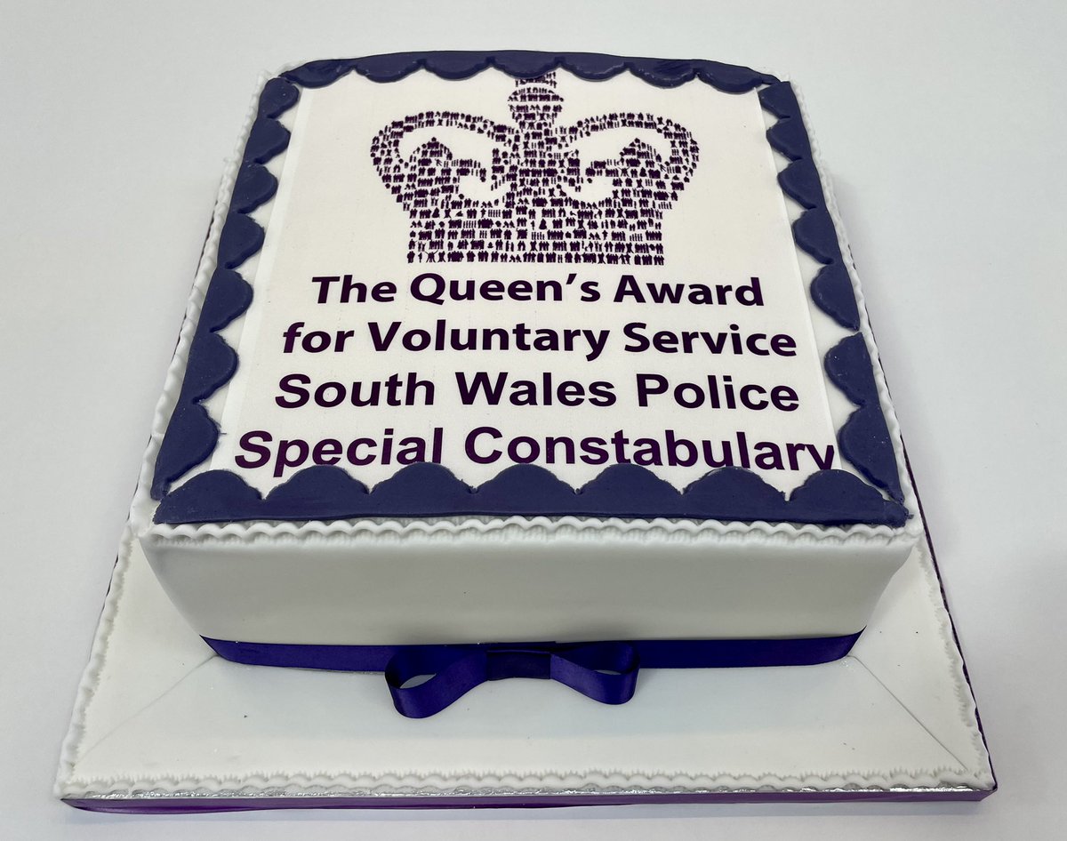 A wonderful evening at this beautiful new venue in @swpolice HQ for the presentation of the @QueensAwardVS to @SWPSpecials by Lord-Lieutenant Peter Vaughan 🏆

Very grateful to @MidGlamorganLL @CCJeremyVaughan @DCCRachelBacon @alunmichael @GeraldJonesLAB for making it special 🙏