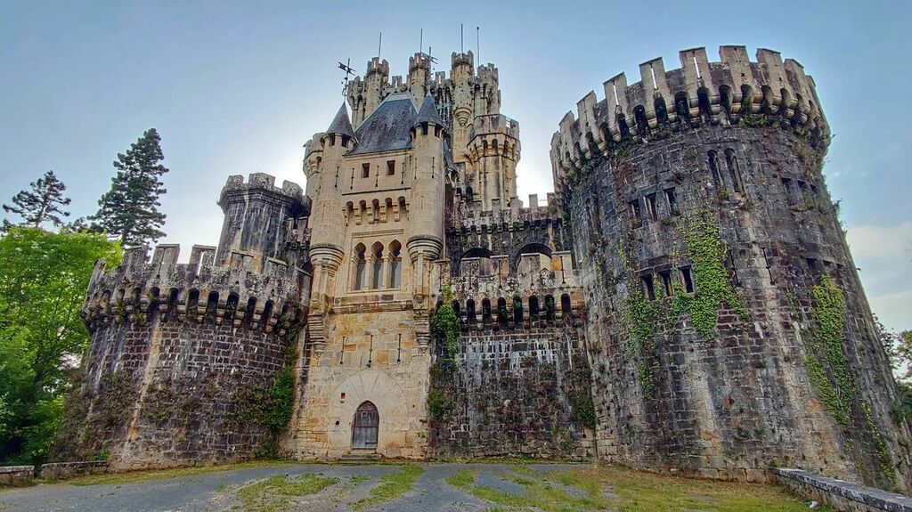 pd_diaz's tweet image. "Basque Westeros" 🌿🏰⚜️
·
·
#CastillodeButrón s.XVI-XIX ~ #ButroekoGaztelua. #Gatika, #Bizkaia, #Euskadi.
·
[#Castillo de #Butrón ~ #Butroe / #Gatica, #Vizcaya, #PaísVasco]. » instagr.am/p/CfCwPWINv4k/