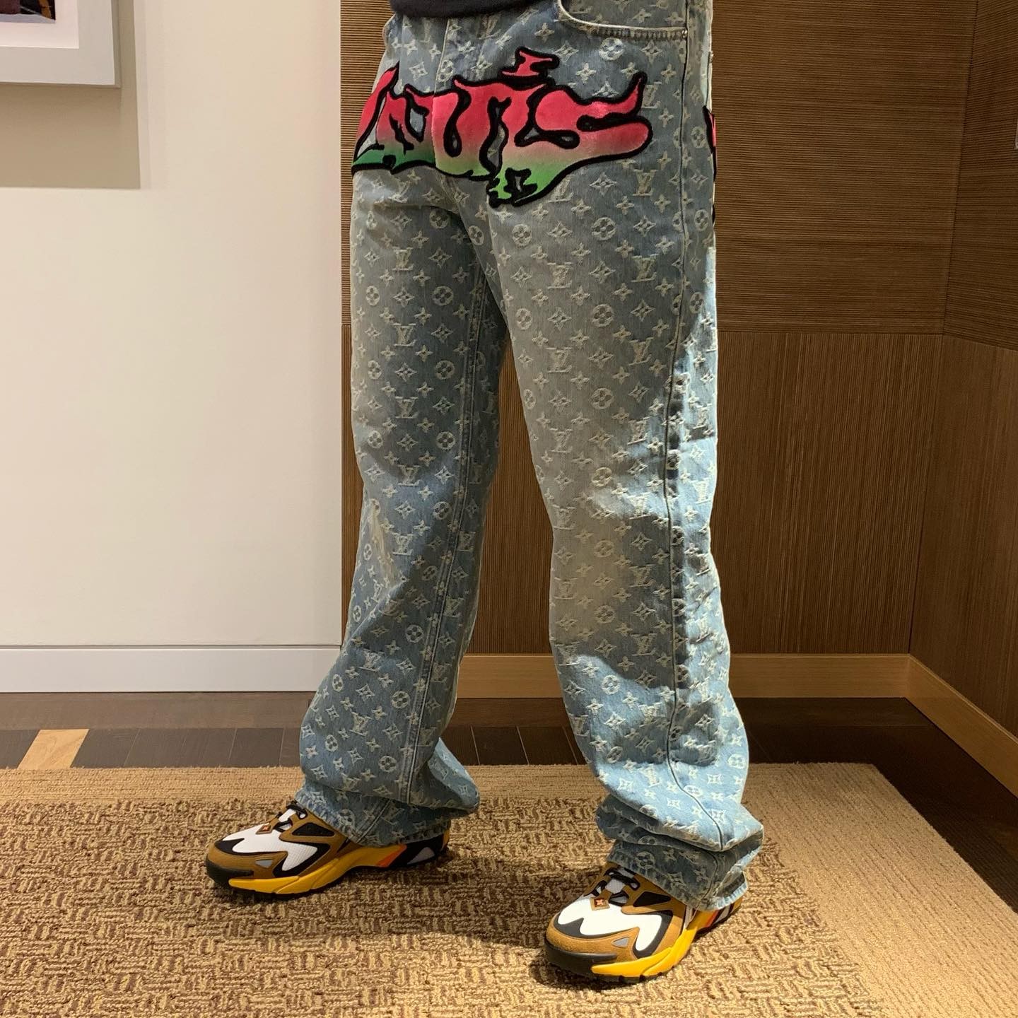 Fashion Drops on Twitter: Vuitton Baggy Denim Pants by Virgil Abloh, 2022 https://t.co/Da5aLDmdgg"