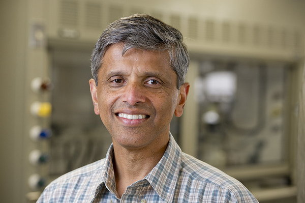 UNDResearch's tweet photo. Prashant Kamat, the Rev. John A. Zahm, C.S.C., Professor of Science, has been named a Fellow of the Materials Research Society. He was honored by MRS for distinguished research accomplishments &amp; outstanding contributions to materials research, worldwide. https://t.co/28zVHDdkbV https://t.co/wz4BYrRbnn