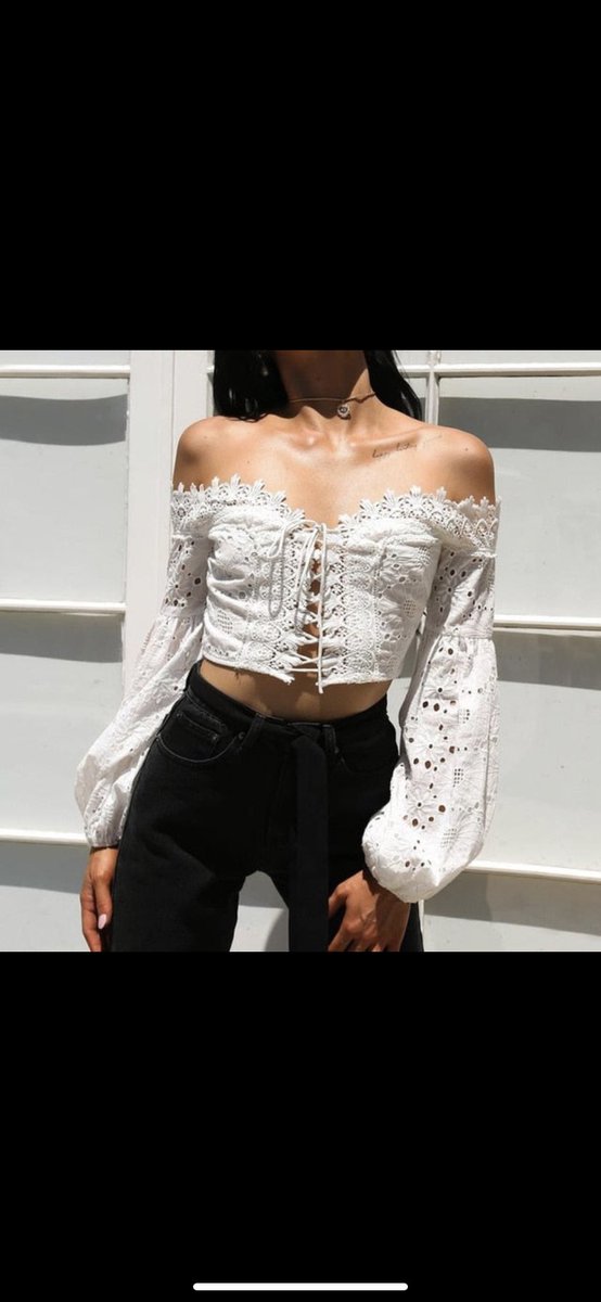 Something’s wrong with my eyes because I can’t take them off this shirt. #croptop #womenclothing #boho