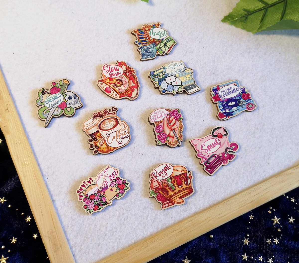 LemoncielArt's tweet photo. ✨FANFIC TROPES PINS✨
[LINK BELOW]

— Enemies to lovers
— There was only one bed
— Friends to lovers
— Royal AU
— Coffee shop AU
— Angst
— Smut
— Touch them and I'll kill you
— They were roommates
— Slow Burn
— Pack[10]

Every RT helps me a lot. Thanks for your support!💖 https://t.co/R3wp58yk1g