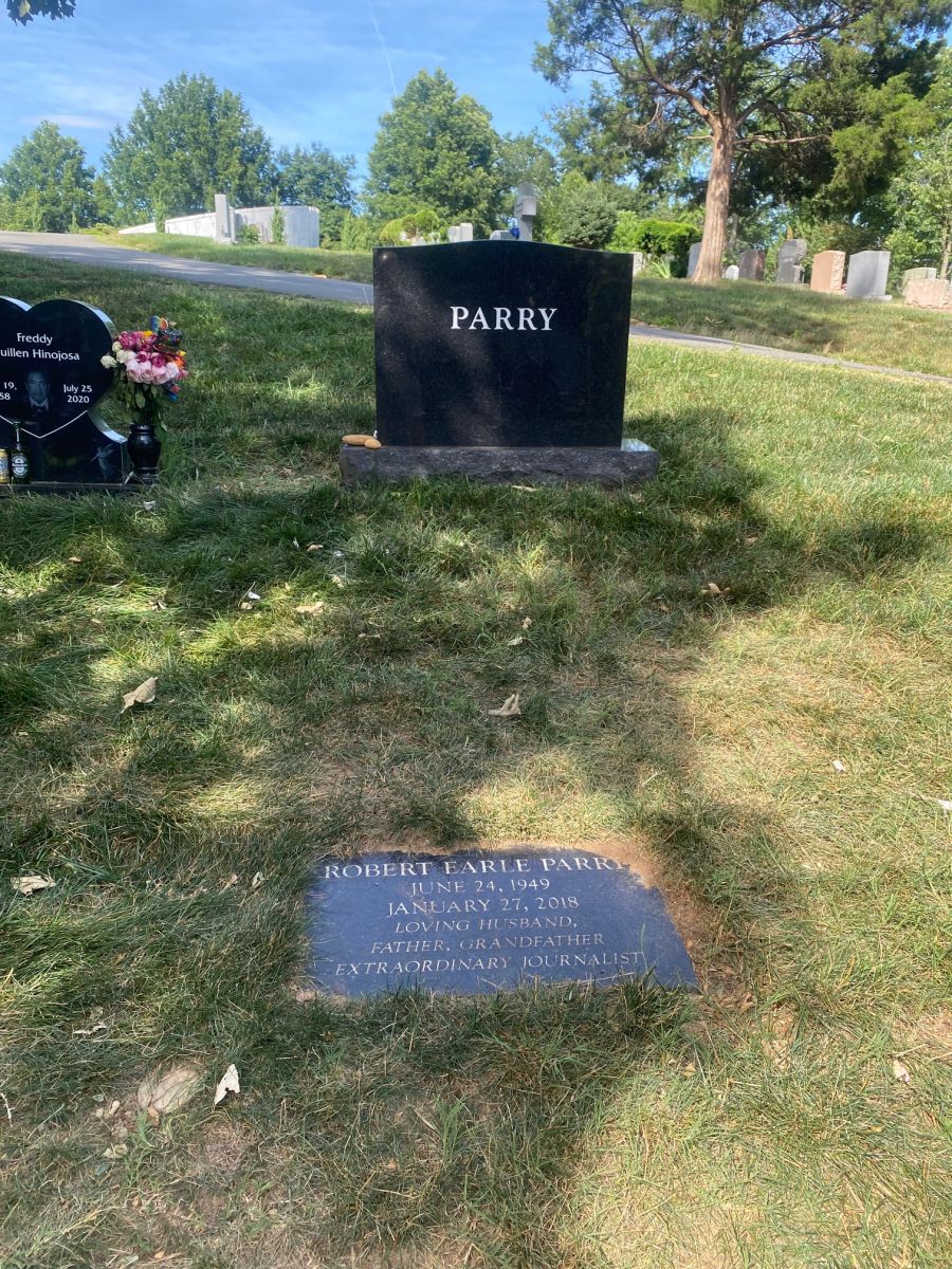 We were visiting my mother-in-law and father-in-law's graves in Arlington and came across the grave of the great journalist Robert Parry. <a href="/Consortiumnews/">Consortium News</a>