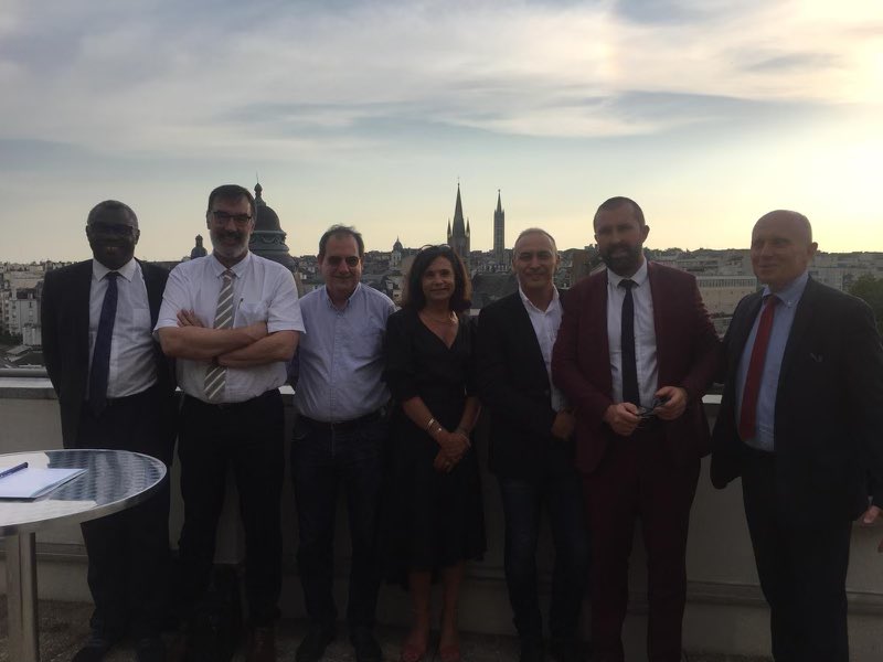 1ère soirée Ecole-Industrie.
🙏🏻 aux organisateurs pour ce riche temps de réflexion sur les relations Ecole-entreprises.
Ce soir, un focus sur l’#industrie, ses métiers diversifiés, nos partenariats fructueux <a href="/PoledeStages/">pôle relation Éducation-Économie Limoges</a>, nos rôles.
Des pistes prometteuses, des envies communes…