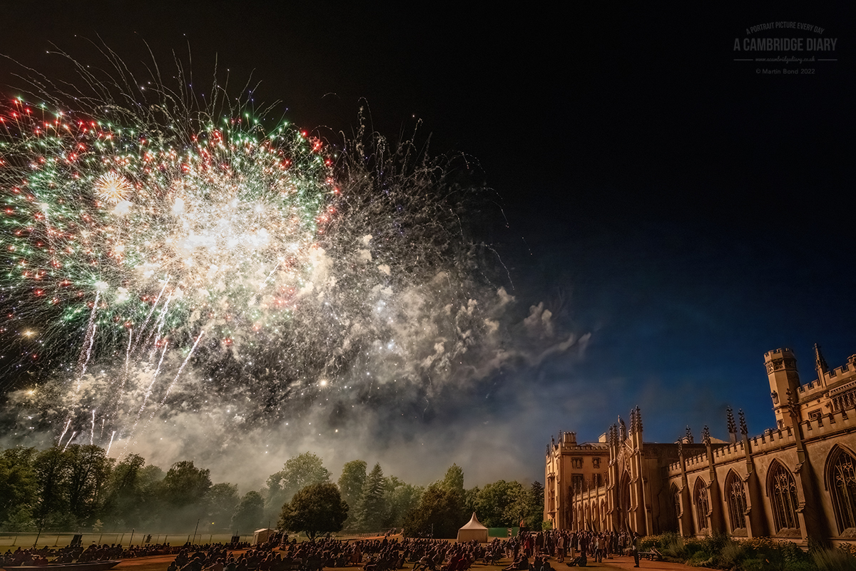 acambridgediary's tweet image. Trinity May Ball fireworks over St John's College.
@TrinCollCam @stjohnscam