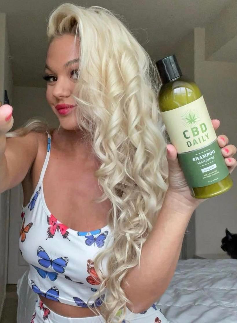 "I’ve been personally using products from <a href="/earthlybody/">Earthly Body</a> for the last few years now and I’ve completely fallen in love with each and every product I’ve tried. One of my favorite products is CBD Daily's sulfate, paraben, and cruelty free shampoo."

📸: IG: emilyvillers