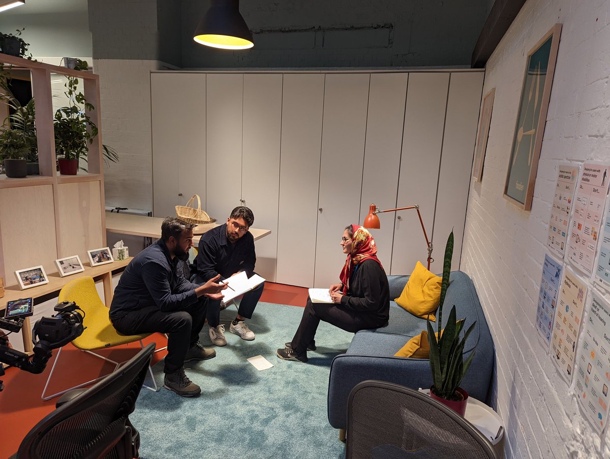 hazel_ho's tweet photo. It's been a while since I've visited the hackathon space but having helped out at @DeenDevelopers' #HackForFoodPoverty hackathon over the past two days I was reminded how inspired and invigorated I get at these events.

So much passion, dedication, collaboration. And pizza. https://t.co/j9z2YpOiBu