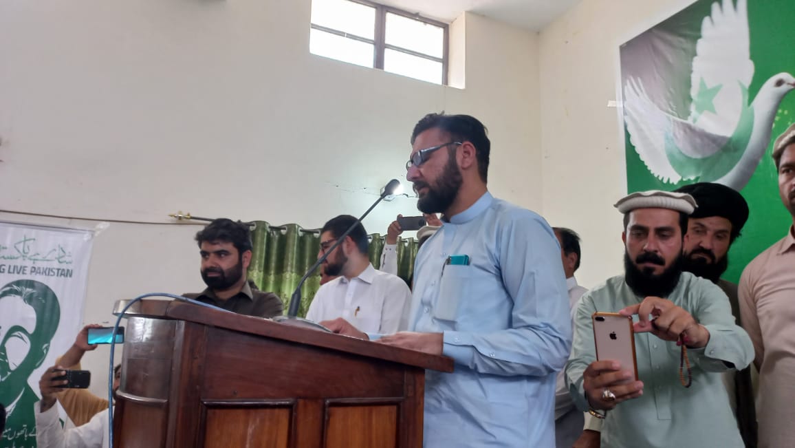 pms_ali's tweet photo. Oath Taking Ceremony of Sub-division Miranshah, North Waziristan Tribal District. The first transformation towards a responsive Waziristan https://t.co/oboWd9e6cG