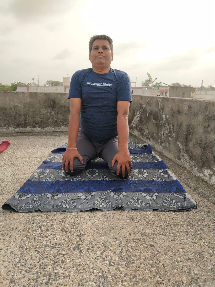 HardikZ77199853's tweet photo. Vle Name - Jayesh Raval
CSC id - 242111260010
Location - Vavol , Gandhinagar 

@moayush
@CSCegov_
@CSCSPV_Health

#YogaForHumanity
#AzadikaAmritMahotsav
#MyYogaMyPose
#CSCIDY2022 https://t.co/lbKxI0FTyv