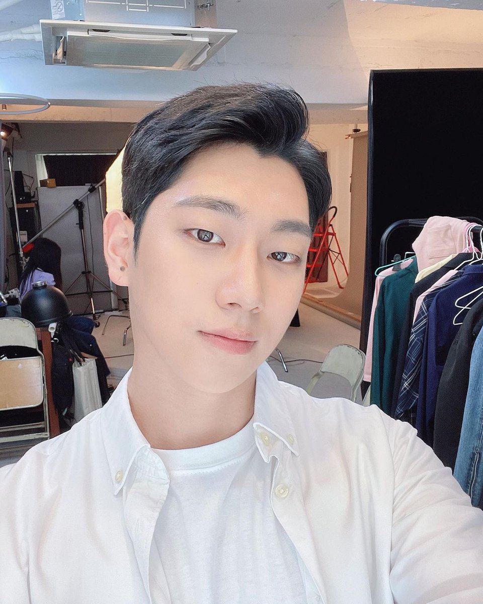 Tinkerland0303's tweet photo. 220621 [#YOUJIN] Yujin Instagram post

It's been a long time since I filmed as a mask model

#model #maskmodel #filmingset #itsbeenawhile #filming #im #extremely #nervous #fighting💪 #fullmode #imgood 

https://t.co/AnD5KljIhc

#김유진 #유진 #유진짱짱 #KIMYOUJIN https://t.co/qbfBMnUtpa