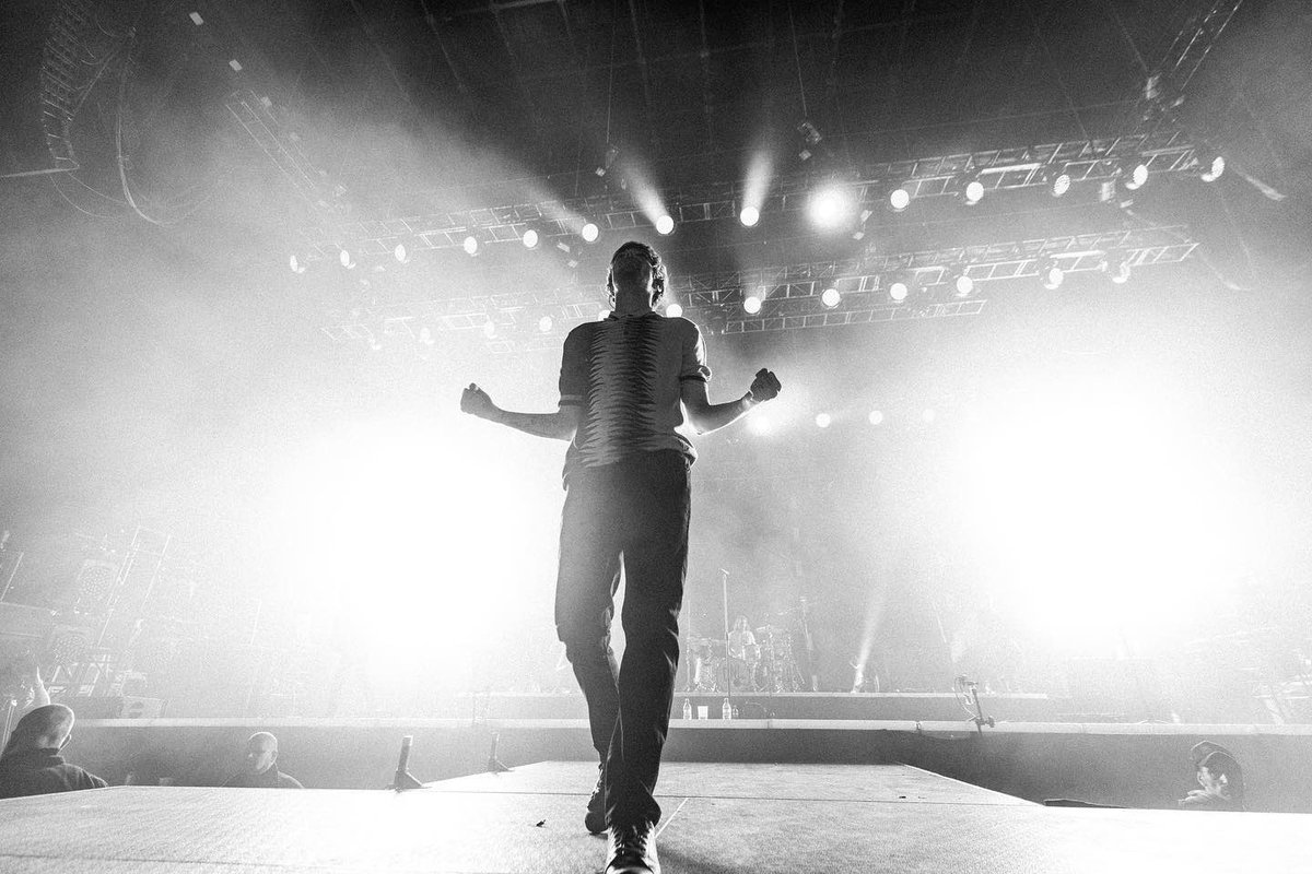 ltomlinsonarg's tweet photo. UN MES DEL PRIMER SHOW DE LOUIS EN NUESTRO PAÍS. UN MES DEL DÍA MÁS FELIZ. UN MES DE VER SU SONRISA PRECIOSA EN VIVO Y VER LO FELIZ QUE LO HICIMOS. UN MES ❤🥺 https://t.co/LyufTISZWi