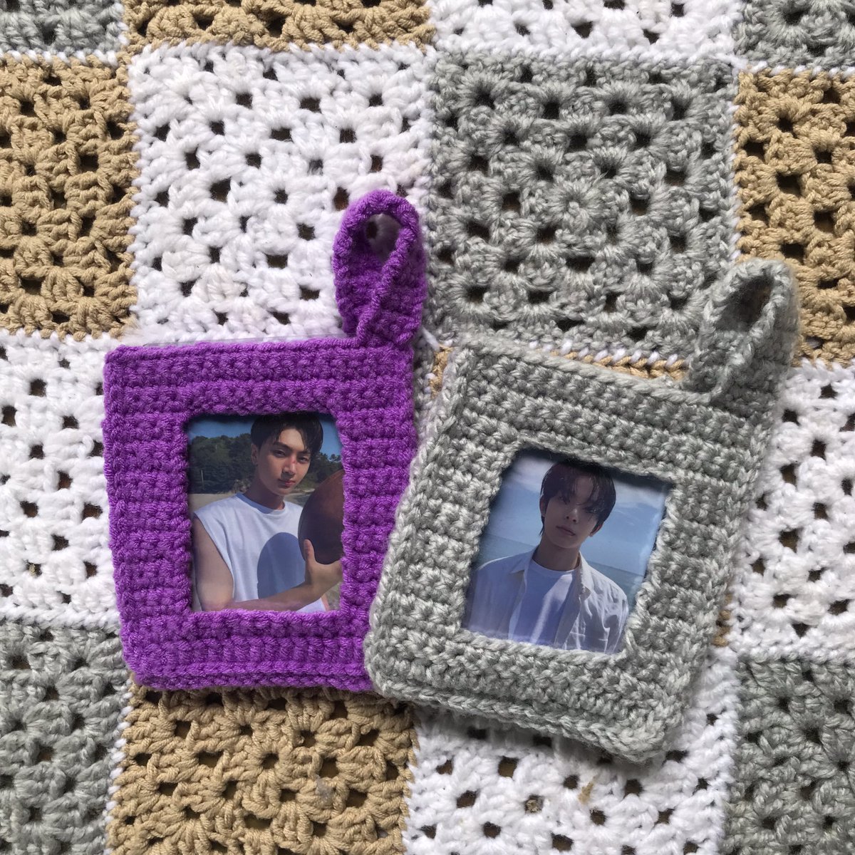 jkelaaaa's tweet photo. Magcrochet >>>> maggawa ng schoolworks https://t.co/wdGTJTjHip