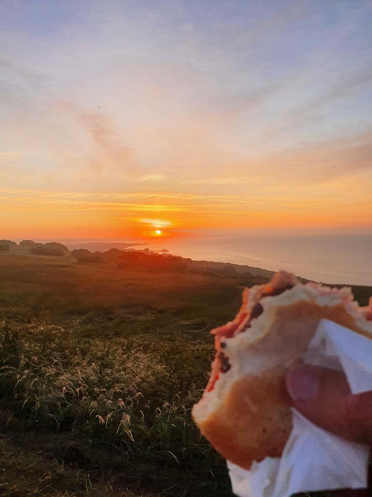 Head6thBHGirls's tweet photo. Breakfast with a view #RaceTheSun2022 https://t.co/UpWEVTlvqX