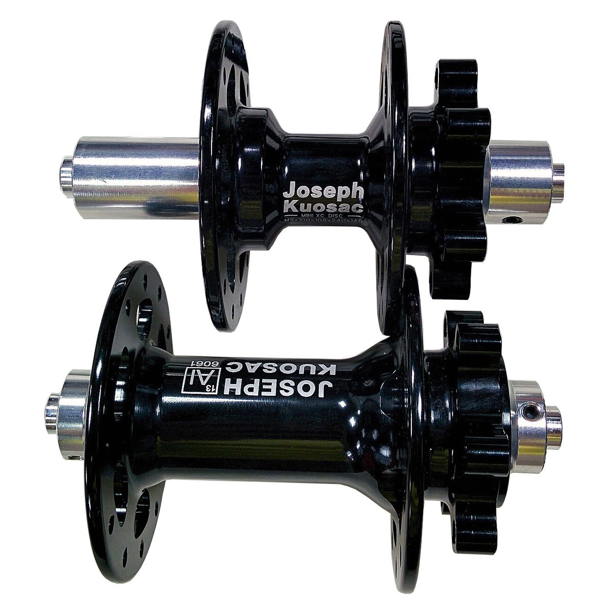 JosephKuosac's tweet photo. Correct spokes angle on small wheel, see JK mini hub. 
See the flange width on 2 hubs below. 
#JKminihub #spokeangle #narrowflange #josephkuosac #Birdyhub #wheelbuild #smallwheel https://t.co/okzSIOPUE7