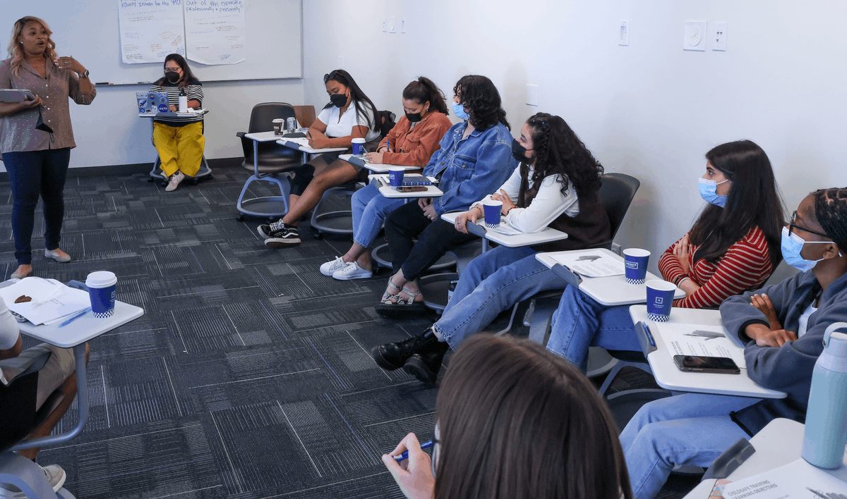 USF_LTMC's tweet photo. This year's cohort of Equity Interns have officially started their work supporting @ymcasf with the Power Scholars Academy program! Stay tuned to hear about their experiences helping K-5 students further their learning this summer! @UDelaware 
@Chuck9622 @USFCA_SOE @SFUnified https://t.co/w2QXE3JHuV