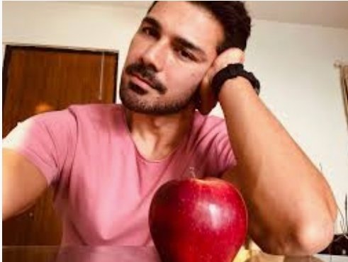 Hey #RubiNav 💕
🧘‍♀️🍎... Wishing you guys a very #HappyInternationalYogaDay and the happiest #RubiNavDay 🎉❤️...!!
#RubiNavAnniversary #RubinaDilaik #RubinaDilaikInKKK12 #AbhinavShukla