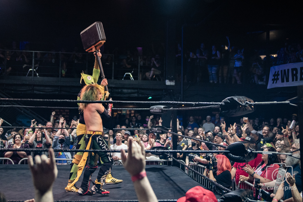 CurskiPics's tweet photo. Looks like @kiddbanditpro is worthy (with @Thunderfrogger's help) at @f1rstwrestling #wrestlepalooza
#kiddbandit #superatomicthunderfrog #f1rstwrestling #wrestlepalooza #wrestlepaloozaXX #firstavenue #prowrestling #rockedup #hammer #pentax https://t.co/6cTtxXqbJM