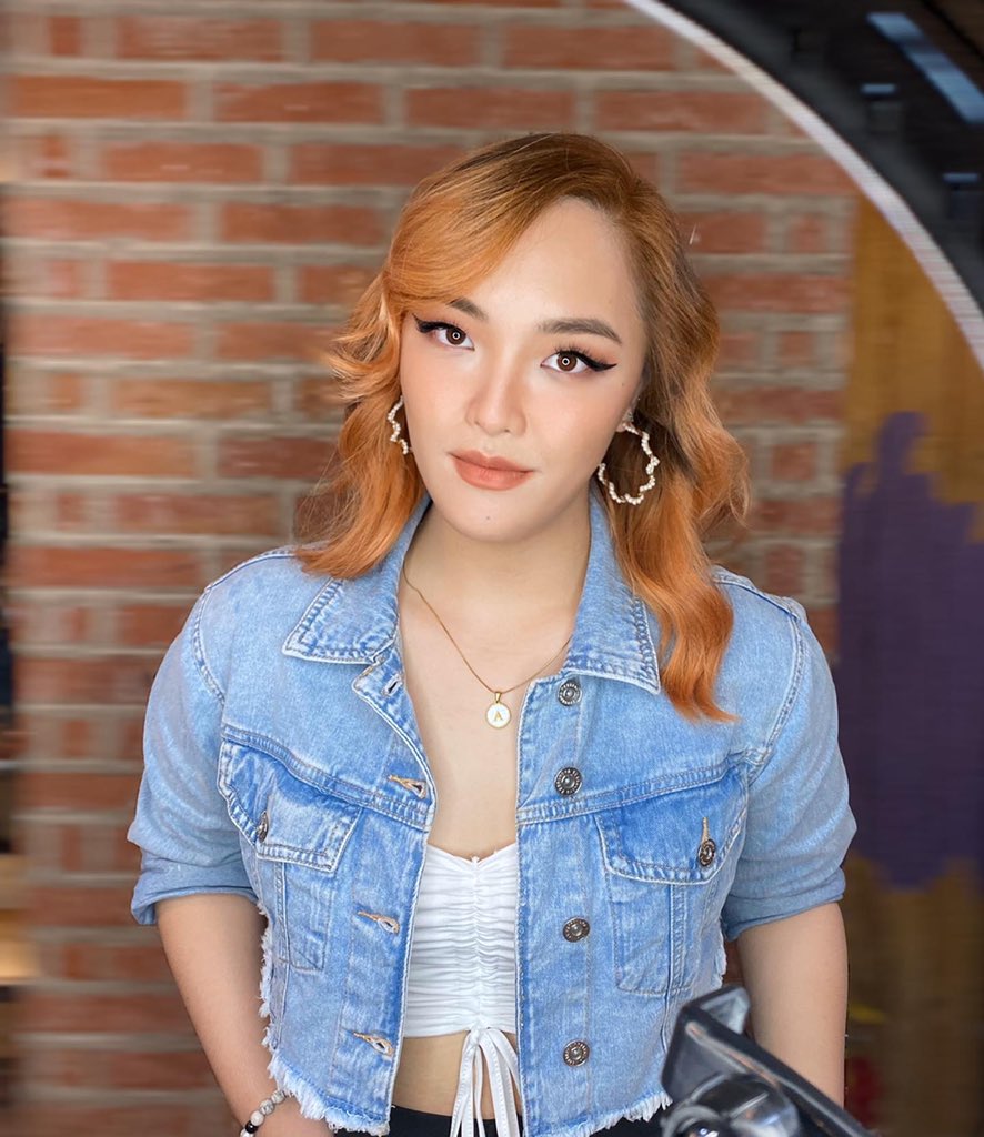 djalice1075's tweet photo. Wish na wish 😆
Thank you to my hair fairygodmother, @aztaurbansalon and my stylist Emil for helping me achieve my dream Golden Copper color! 🧡
Try out this trendy color and get #StyledByAzta! ✨
#AztaUrbanSalon #CopperHair #DJAlicexAzta
https://t.co/BOaKGHSGZw https://t.co/kzzYQCoZ8l