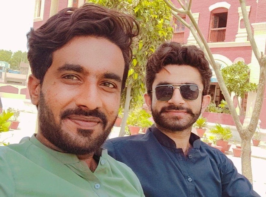 ImtiazA04178072's tweet photo. Alas! 
These Smiling faces Have Been Murdered By Well Known(Unknown Persons).What Initiative Taken By Sindh Govt Sindh Police And University Administration?? 
These Questions are Slap on Their faces!
@BBhuttoZardari @MuradAliShahPPP
#JusticeForAshfaqShar 
@MehtabASindhi07 
@Imran https://t.co/ps5M8aNU6E