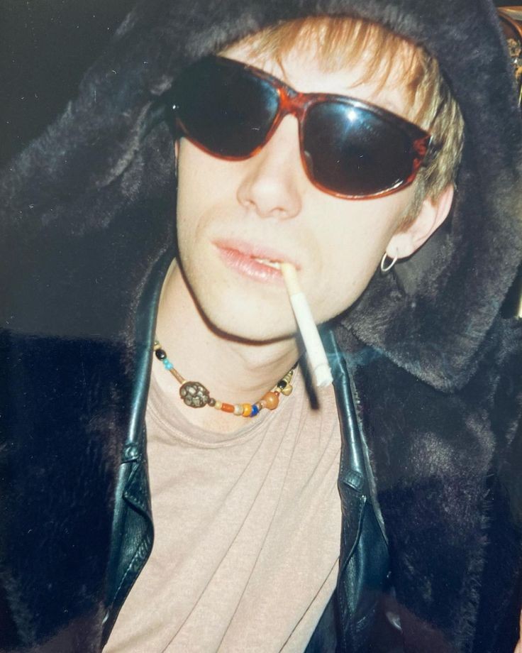 ͏͏͏͏͏͏

                牛島    wakatoshi ushijima
                art teacher 
                like  ╱  rt  to be mutuals
                #haikyuu ; #hqrp 

 ͏͏͏͏͏͏