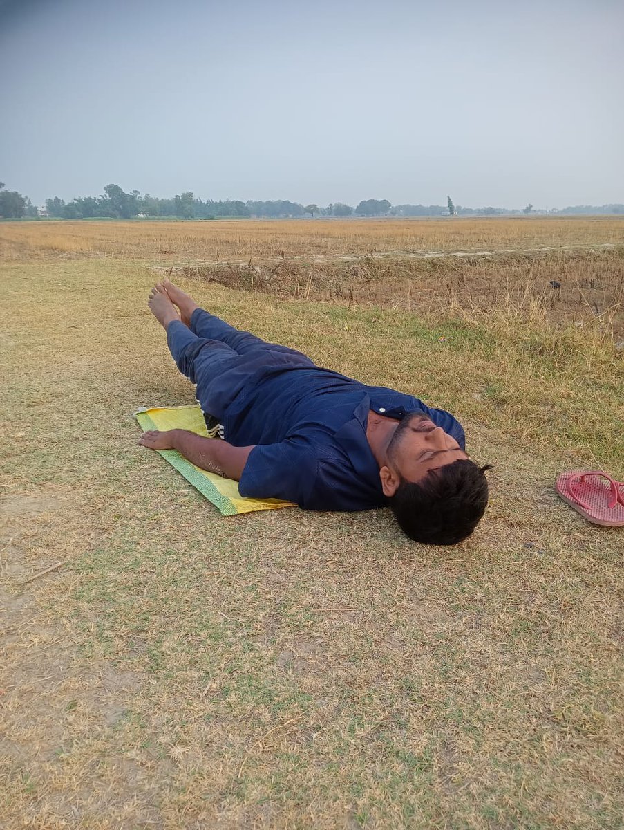 LOKESHPRATAPYA1's tweet image. आज अंतर्राष्ट्रीय योग दिवस पर हमारे CSC सेंटर, जनपद - देवरिया, पर नागरिकों के साथ योग शिविर का आयोजन किया गया जिसमें माननीय प्रधानमंत्री के कार्यक्रम का Live प्रसारण भी दिखाया गया।

#CSCIDY2022 #MyyogaMypose #AzadikaAmritMahotsav
#YogaForHumanity

@CSCUttarPradesh @CSCegov_