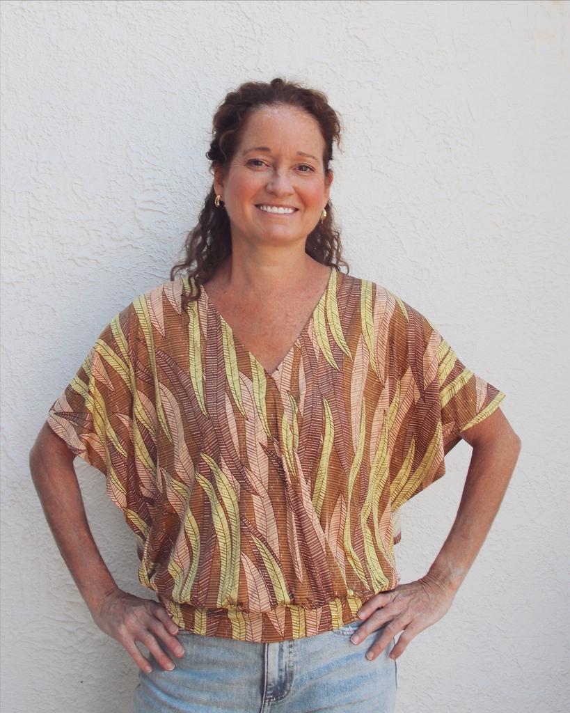 pdboutiquestl's tweet photo. Fun prints by @veronicamclothing 💛

Kavan Surplice Band Top: $82.50
Sizes: XS - L
Available at U City and online!

#shoppdstl #shopsmall #supportlocal #locallovestl #stlmade #stlboutique #summerfashion #fashion https://t.co/WwfnpHoxL3