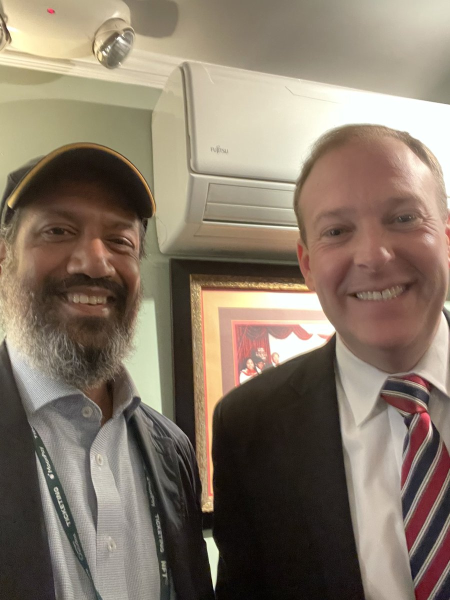OzForNY's tweet photo. Vote @leemzeldin for #NY's #GOP primary! 

The #Harlem and #NorthernManhattan #Republican clubs have just endorsed him as our candidate 

@GOPChairwoman @AJ_Cats_ https://t.co/rJxwsb8S0i