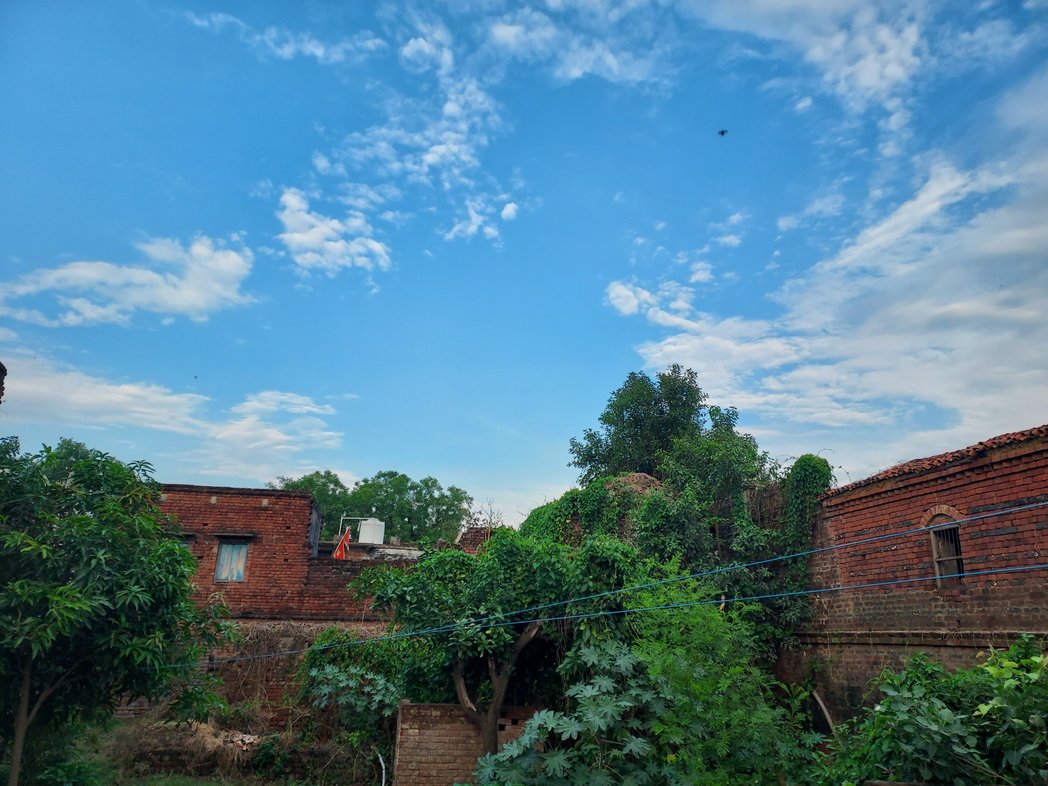 Pallavisrma's tweet photo. When u r tired of everything ..u need this type of weather to sit alone and look at the beautiful sky...#weatherphotography #weathertweet https://t.co/Vb1uxHQVUO