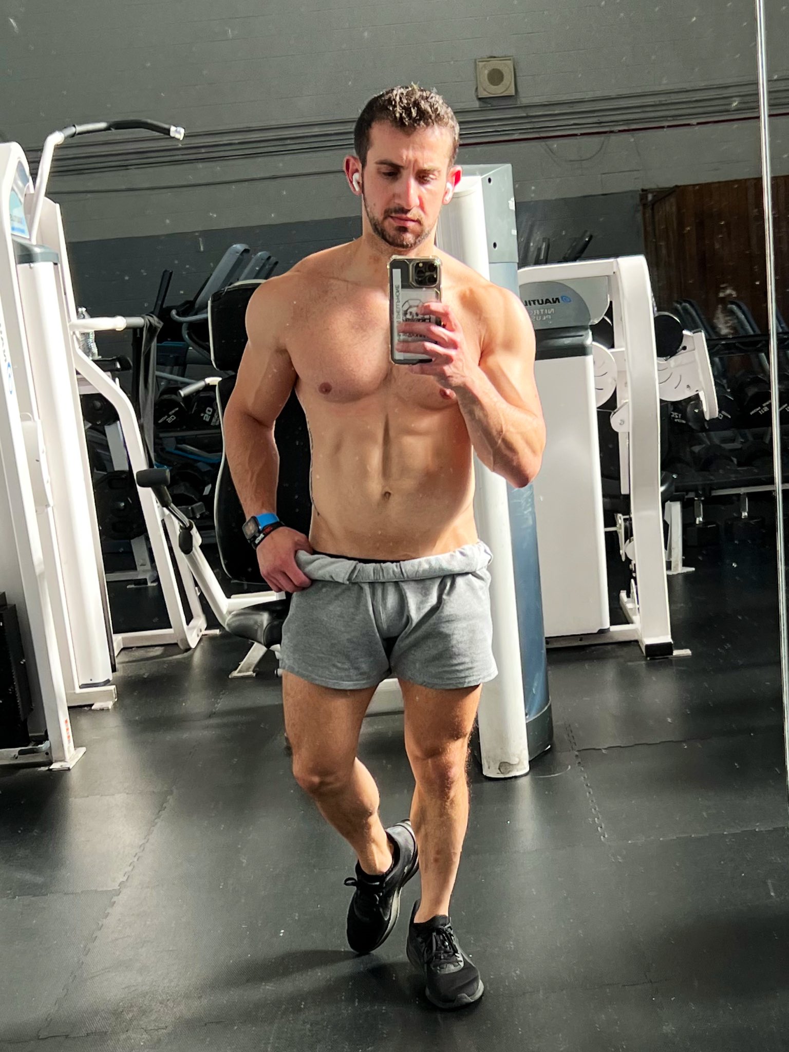 Adam on X: Come workout with me 💪🏼😁 t.coxH4r2UrfS5  X