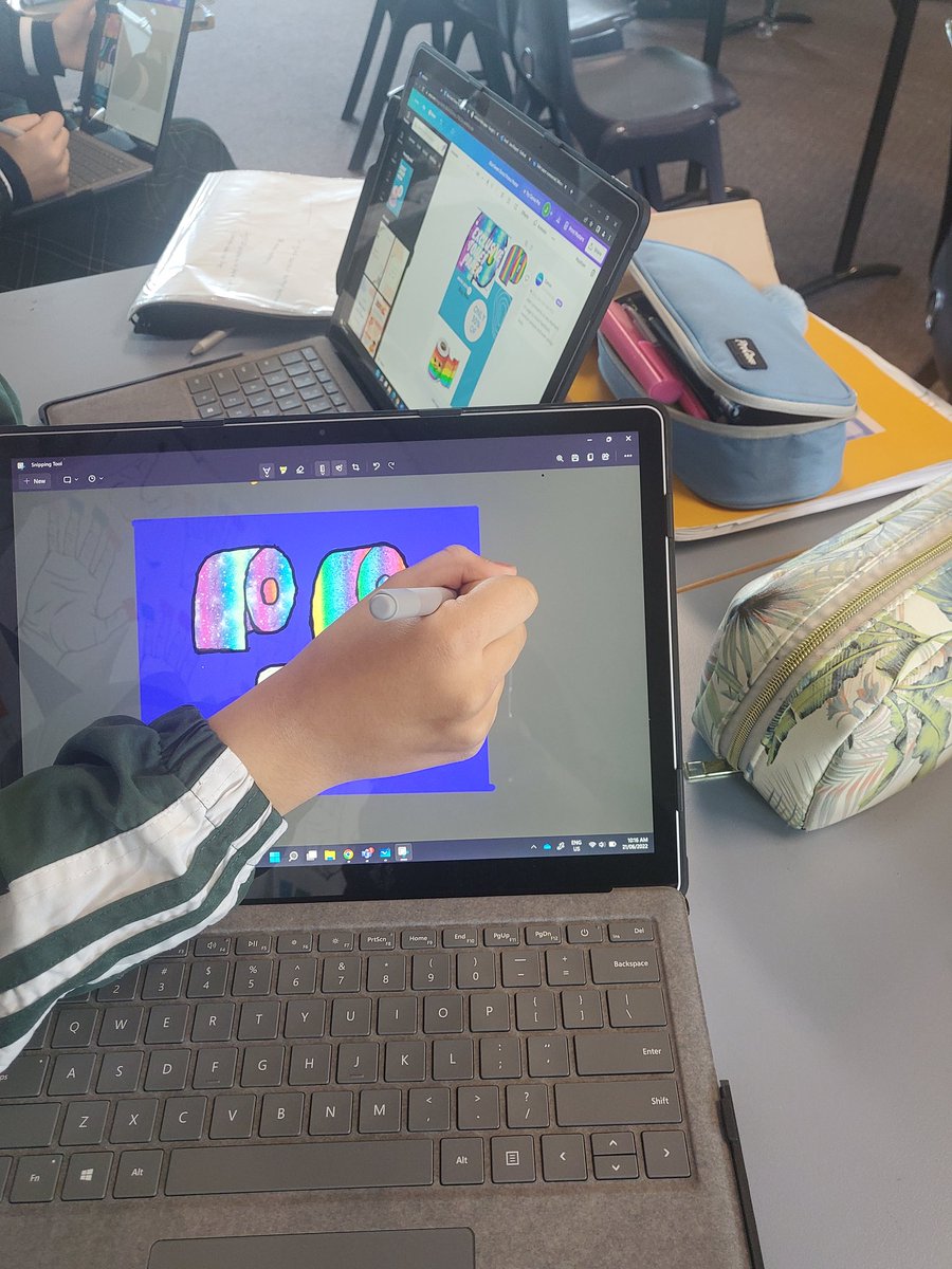 ShaguftaNehmer's tweet photo. Teaching wins of the day. 
Year 7 engaged with creating marketing advertisements selling a USELESS PRODUCT. Students need to sell their products using visual and persuasive skills 😁💭 #EnglishTeacherLife https://t.co/ropXWJvla3