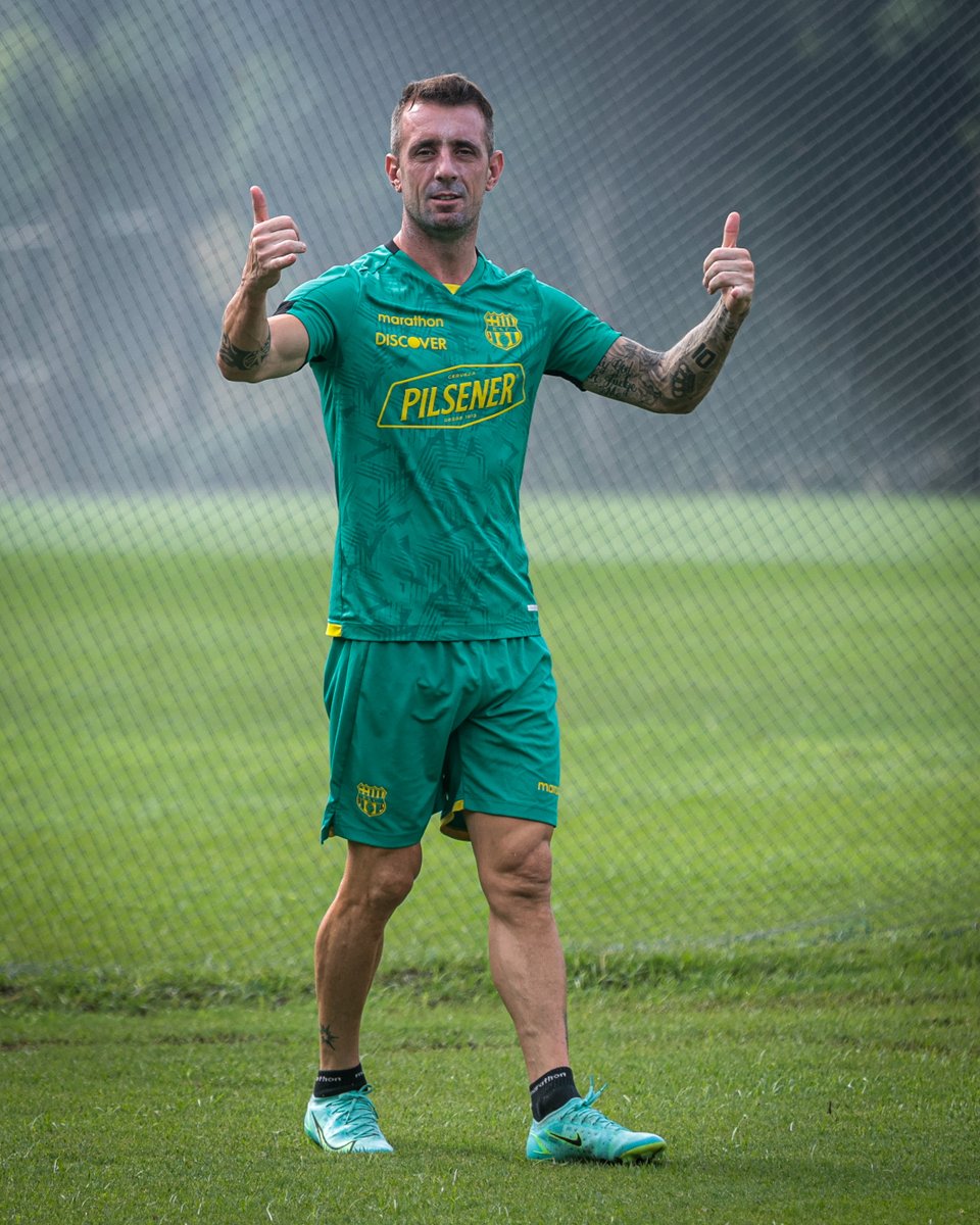 BarcelonaSC's tweet photo. 1-800-MAGIA 🤙 https://t.co/hn40mghzhD