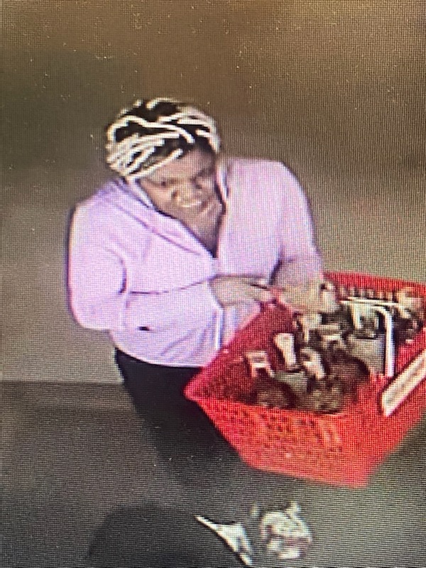 AberdeenPDMD's tweet photo. IR# 202200153004 #Theft #Suspects #NotFunny #HarfordNews Off. Armiger is seeking assistance in IDing these 4 people who allegedly took a large number of adult beverages from a local store without paying. parmiger@aberdeenmd.gov or 410-272-2121 ext. 107. https://t.co/vOzinK0HLv