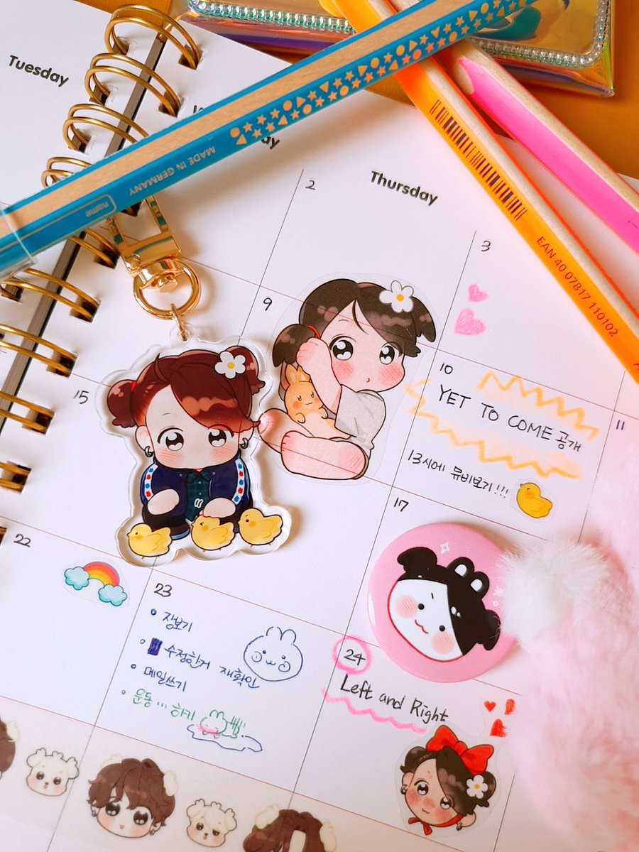 _bwitaes940106's tweet photo. [SG] Venni Jungsoonie Set by @venni_y 🐰🌼 // venni is back with some adorable koo goodies after almost 2 years !! 🥹 quick order ends 26 Jun @ 11pm~ https://t.co/KsYKwHpRqj https://t.co/wjuTfSXxj6