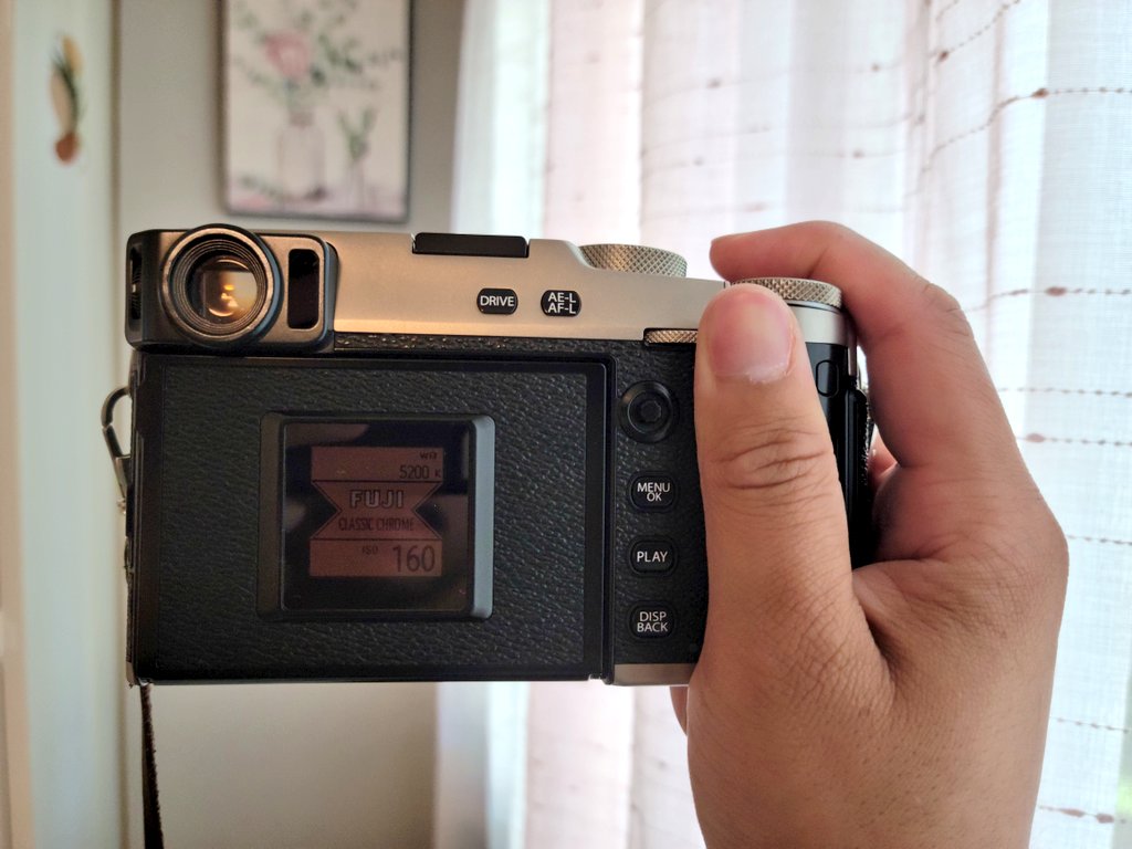 mighty_edgar's tweet photo. Traded in the leica M10  for this gorgeous Dura silver Fujifilm XPro 3. To be brutally honest I vibe with this camera more than I ever ever did the Leica. Was able to snag 2 lenses along with this mint body, the 18mm f2 and 35mm f2. #fujifilm https://t.co/B4Ai8xO23d