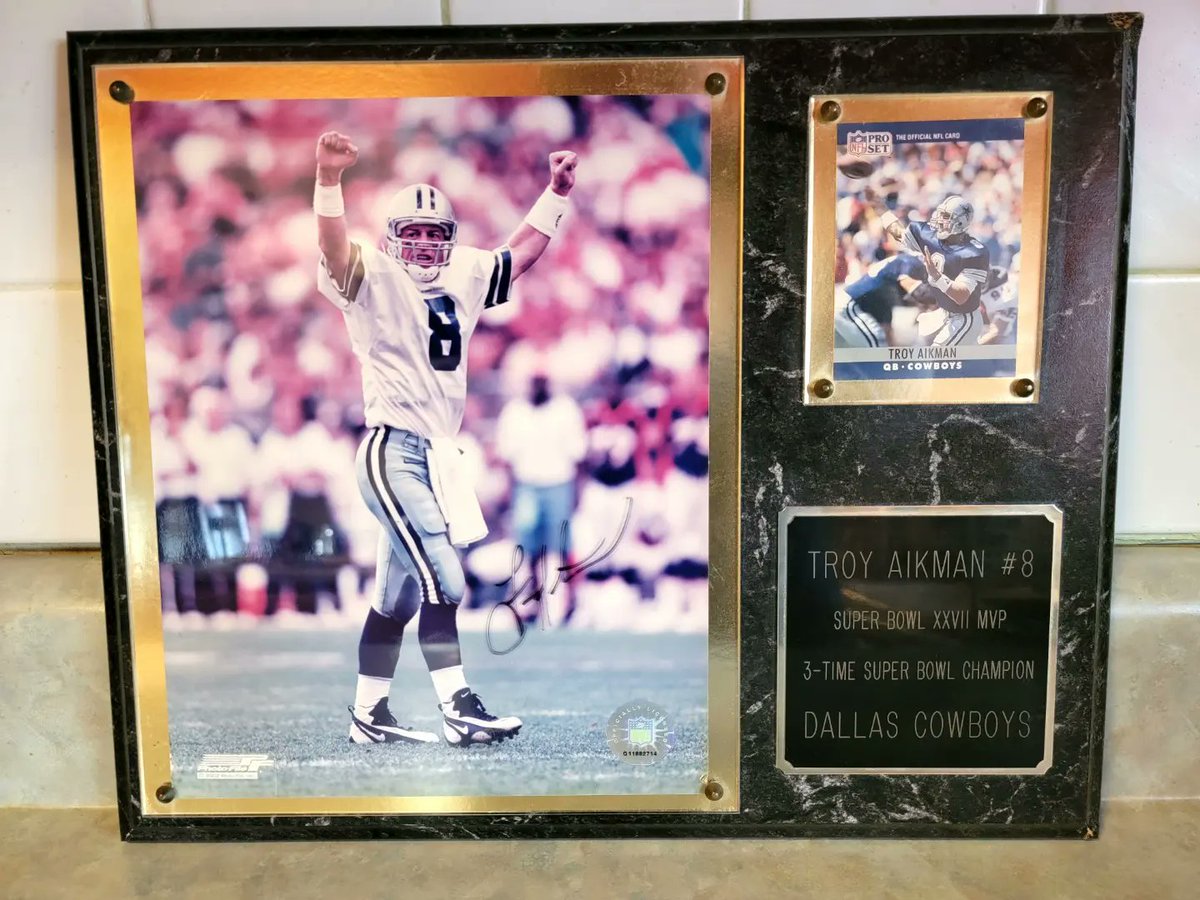 noelsalinasjr33's tweet photo. Thank you @TroyAikman !!! 😭😭😭 How Bout' Them Cowboys !!! @drinkeightbeer #EightBeer https://t.co/78KBxnR3LL