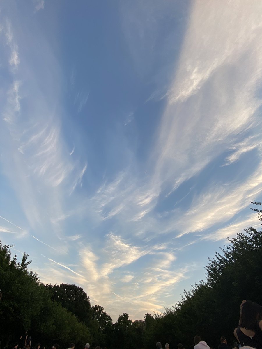 Billy Jones tweet media