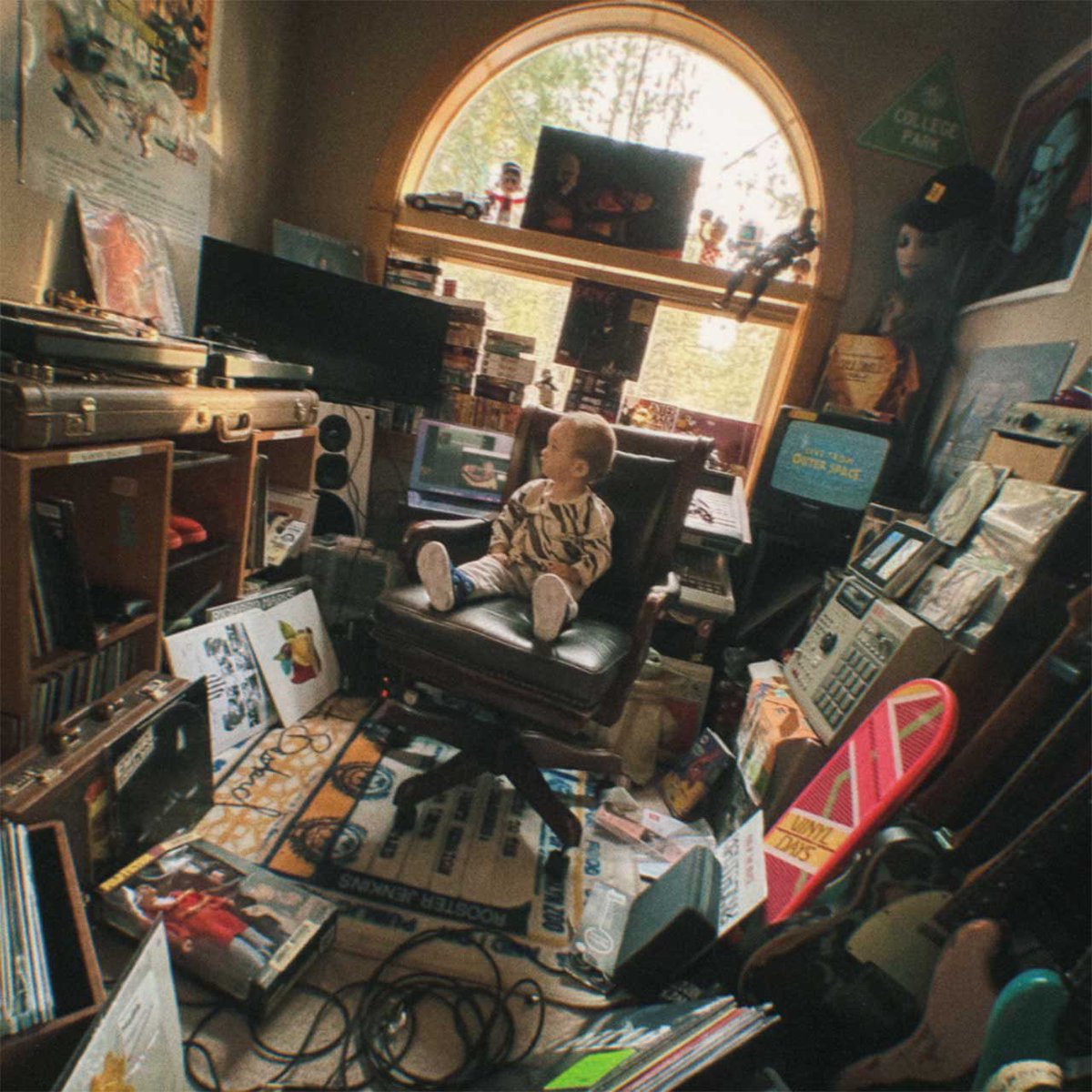 mosthiphop's tweet photo. logic dropped a better hip hop album than 90% of rappers this year. you’re in denial if you disagree https://t.co/SzNqlHeXfO