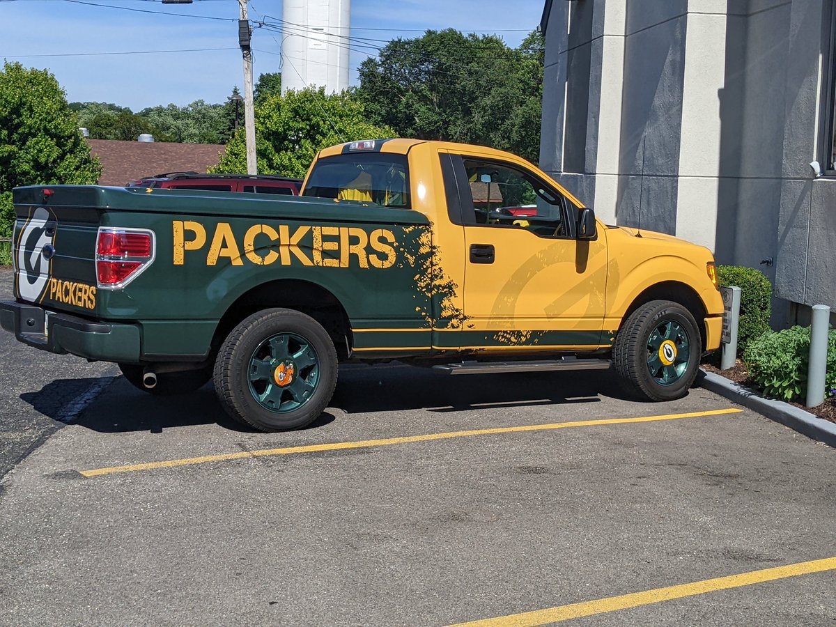AllGasNoFnBrake's tweet photo. Spotted this beauty at the eye doctor today in Suburban Chicago. #GoPackGo https://t.co/Z9oULA7ovQ