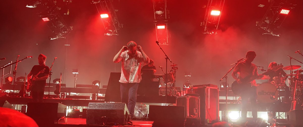 Lynn_Murphy78's tweet photo. First gig in two &amp; a half years! Cheers @Elbow for a cracking night! https://t.co/RBiElR9Gkb