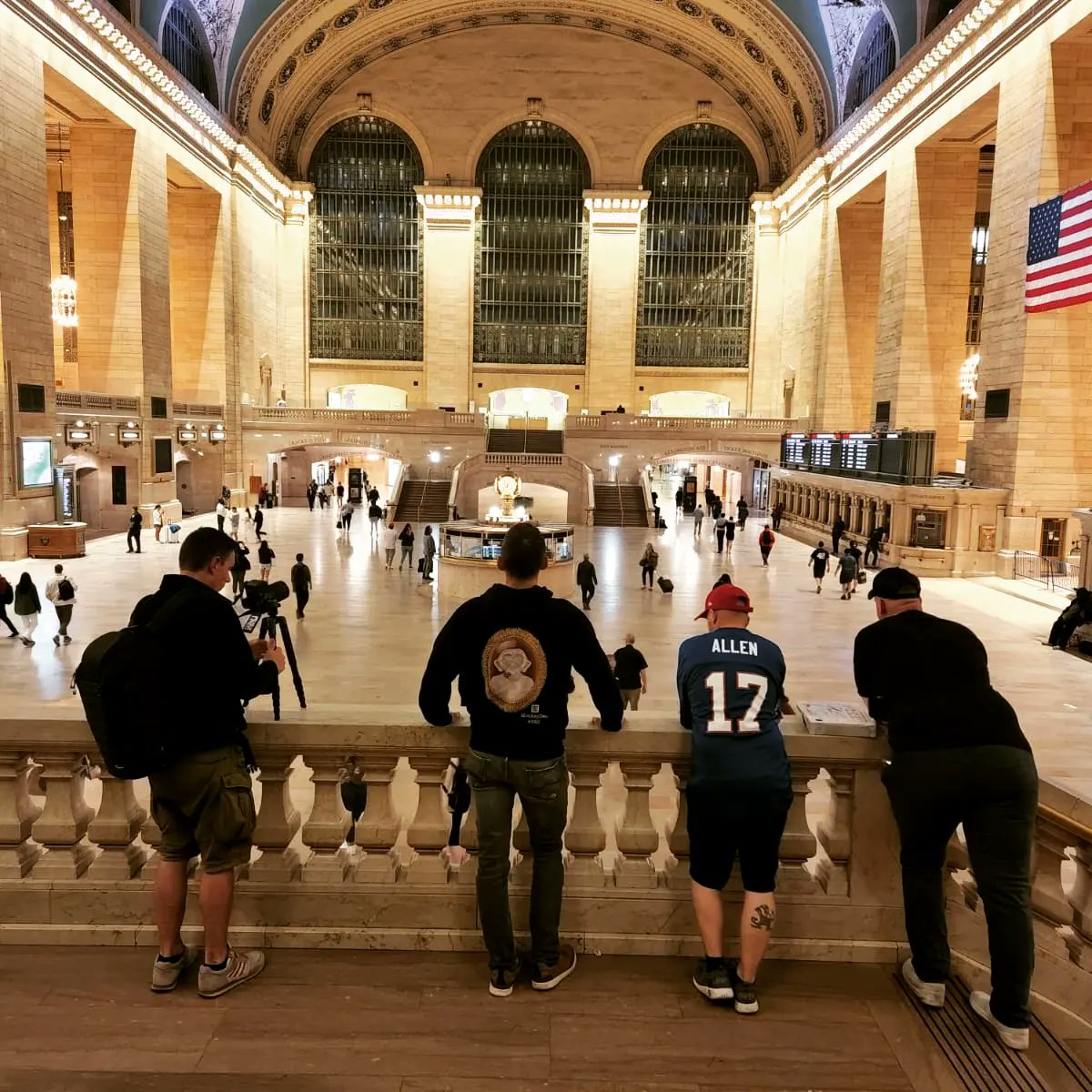 Kaiserlich87's tweet photo. Welcome to #NewYork. The #monkeydeo arrived and is impressed by the #grandcentralstation. He is looking very much forward to the #explanatorygap event with @exclusible and @amedeoNFT Who will be there? https://t.co/ddOmCQK6No