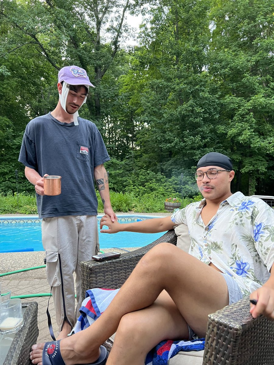 busted my chin on macios big ass head gonna be spitting thru the wire tn tune in