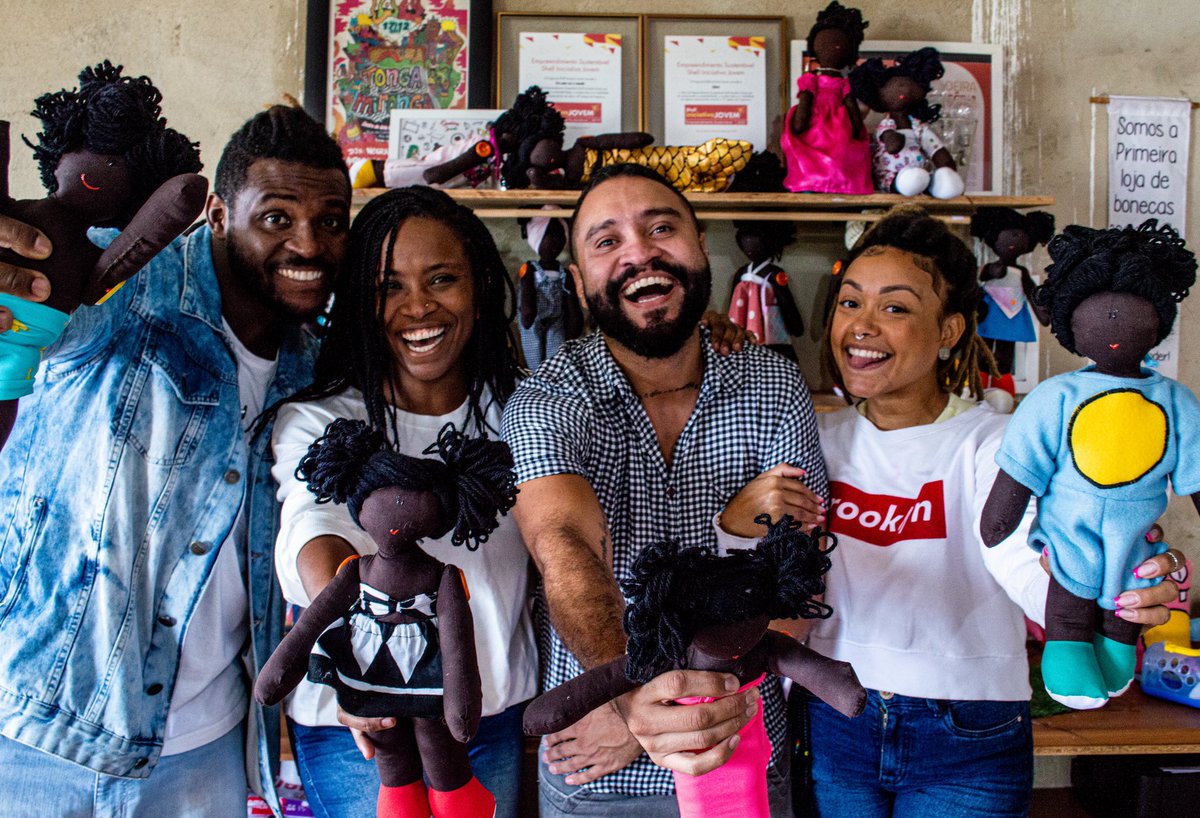 Jacianaa's tweet photo. A gente está construindo o futuro que a gente acredita pras nossas crianças!

Quando acaba minha energia, são eles que me botam pra cima! Vendo os registros da Lais Reverte eu só consigo ficar feliz (e sentir que tenho sorte)

9 de julho tem mais Atelier Aberto! Vem✨ https://t.co/Fo2OtyXiMV