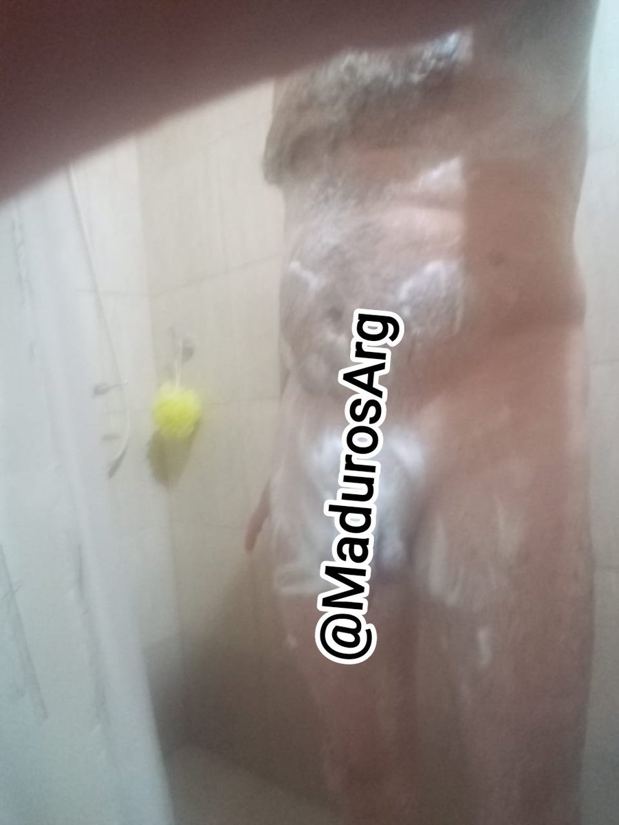 MadurosArg's tweet photo. Dan un madurito muy morboso https://t.co/jGEoVdvRi2