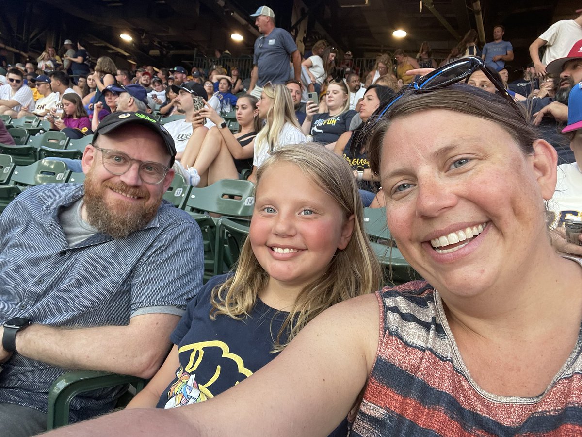 yellowkaryn's tweet photo. #ThisIsMyCrew https://t.co/uulMynIJSH
